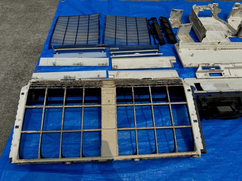 エアコン洗浄 ビフォー